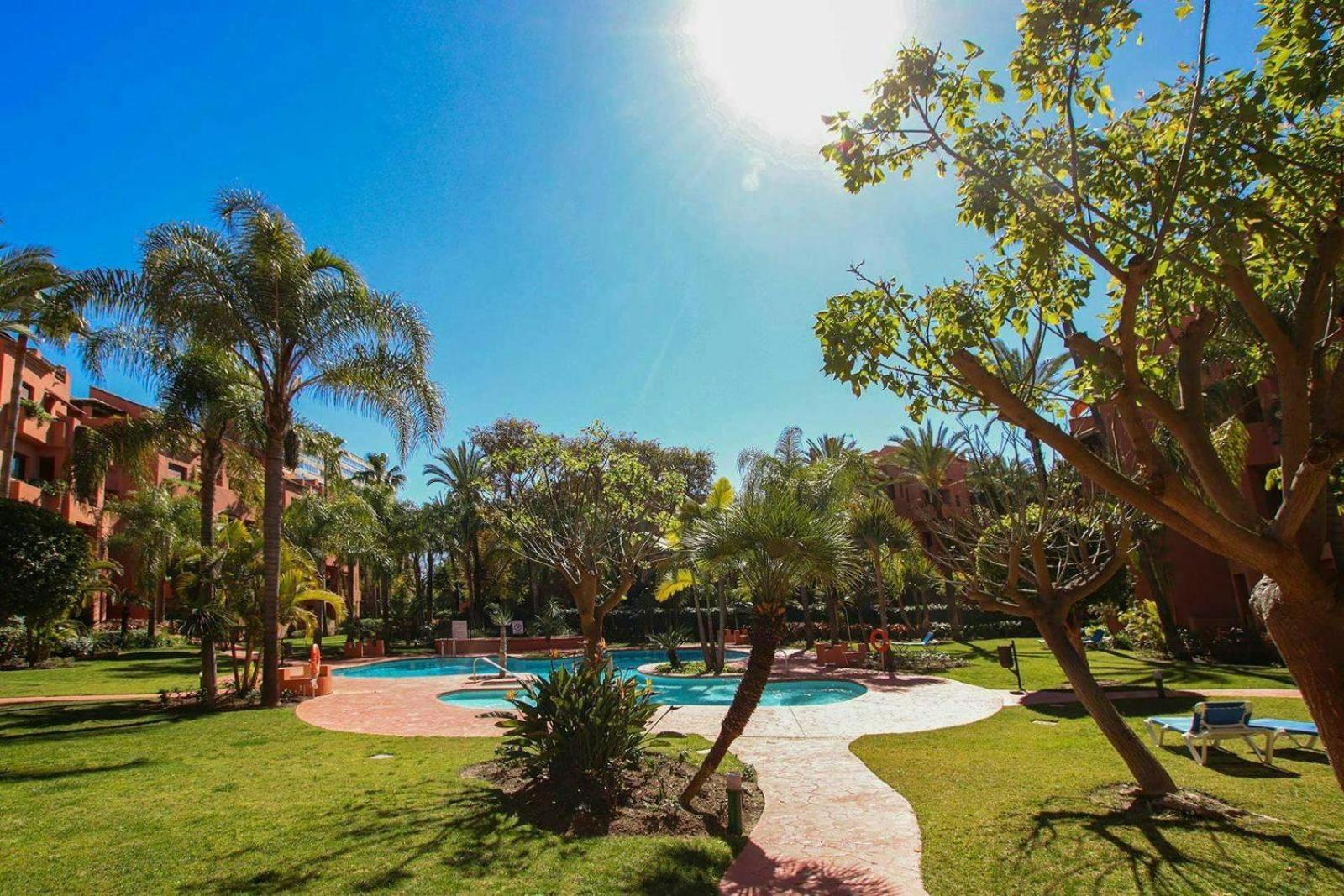 Apartamento Piso 4 Hab. - Elviria Playa Marbella Exterior foto