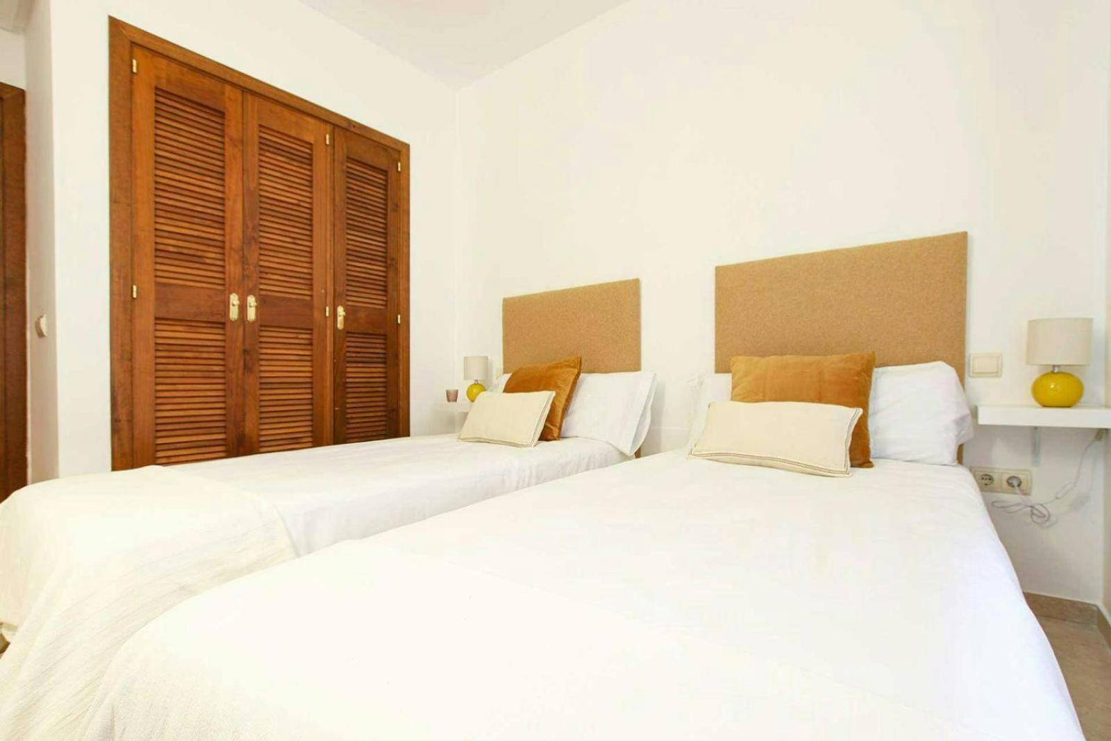 Apartamento Piso 4 Hab. - Elviria Playa Marbella Exterior foto