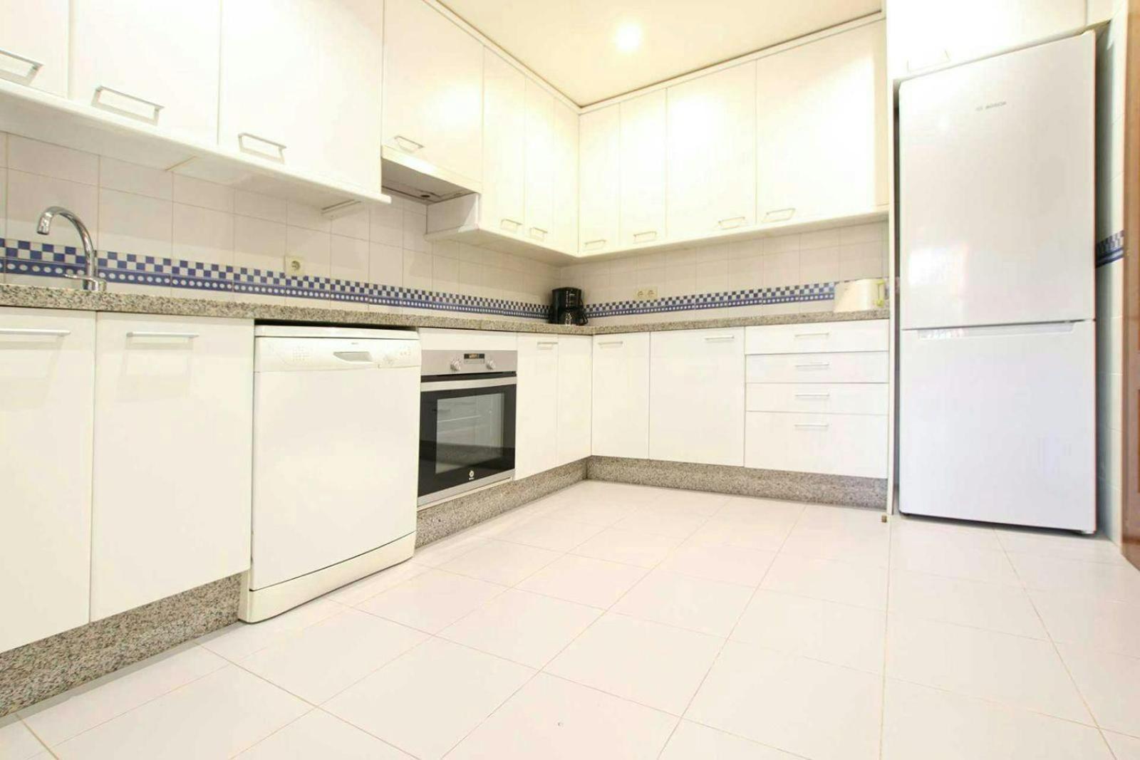 Apartamento Piso 4 Hab. - Elviria Playa Marbella Exterior foto